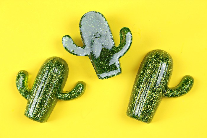 Cactus in Resin Art: Making Jewelry and Decorative Pieces